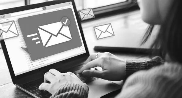 https://tulpar.ae/wp-content/uploads/2025/01/email-marketing.png